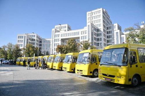Тільки Харьківщина потребує більше сотні шкільних автобусів