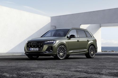 Audi   Q7.  ?