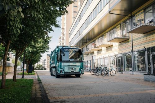 Volvo представила електричну вантажівку FM Low Entry для роботи у містах