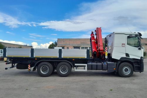   3     Renault Trucks - Renault
