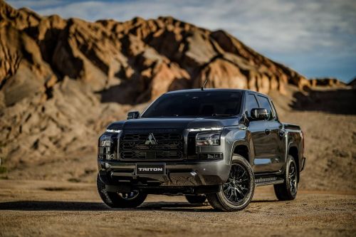  Mitsubishi L200 `  