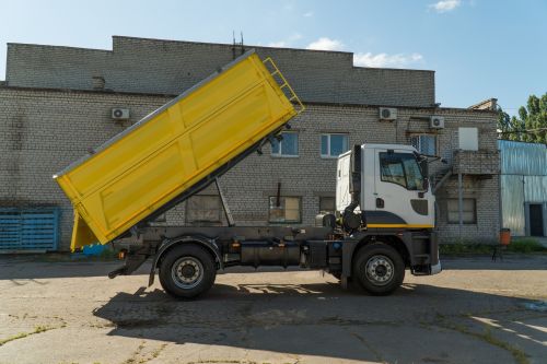     -       FORD TRUCKS - FORD