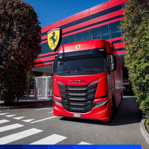  Scuderia Ferrari   IVECO   - IVECO