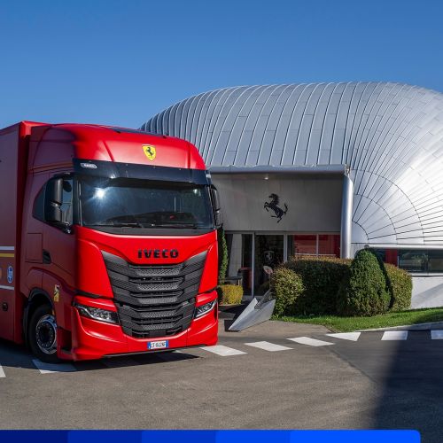  Scuderia Ferrari   IVECO   - IVECO
