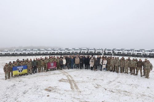      40  Toyota HiLux - Toyota