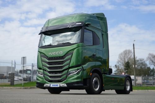   IVECO S-Way       - IVECO