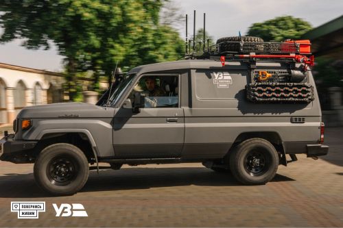 ³      Toyota Land Cruiser 79   - Toyota