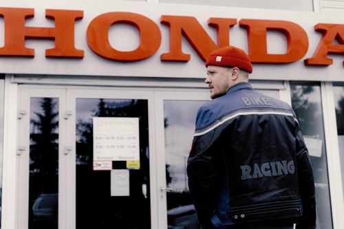 Honda    - - Honda