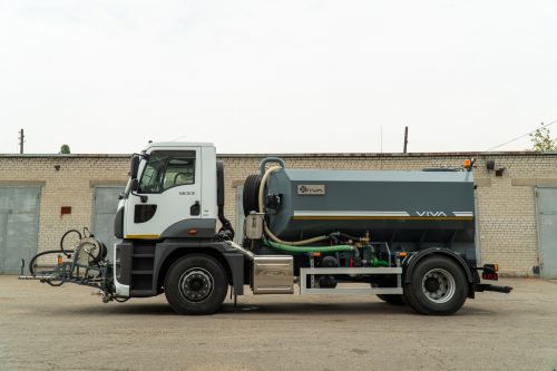   FORD TRUCKS        - FORD