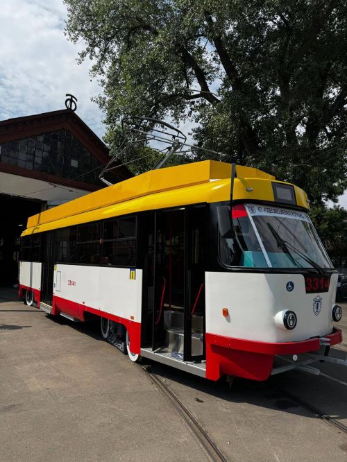    ,    Tatra T3   