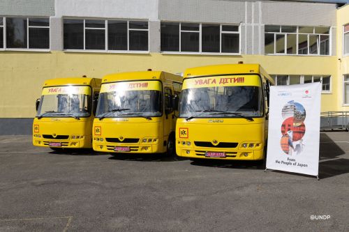   3   Isuzu