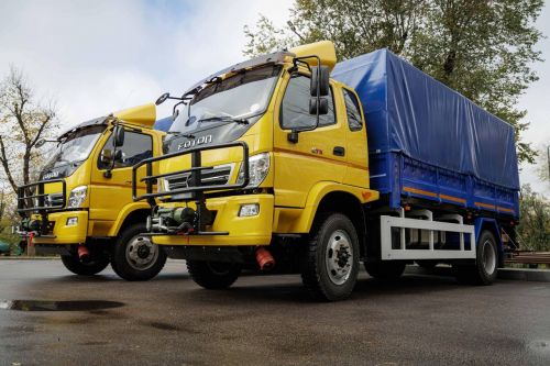 Військові Харківщини отримали нові вантажівки Foton