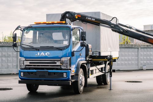        - JAC N120  - HIAB