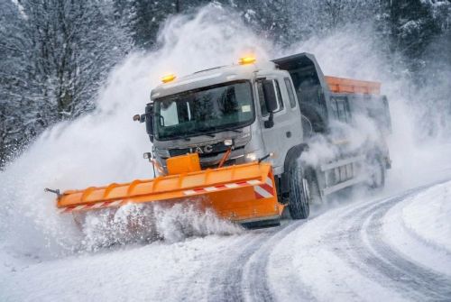 � ������ ����������� ������� ��� �������� ��������� ���� �� ��� JAC �� Mercedes‑Benz - JAC