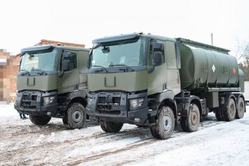 ³�������� �������� ���������������� Renault Trucks 8*4