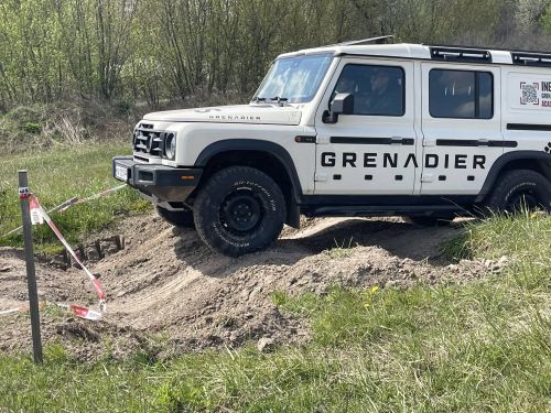 Ineos Grenadier ������ ���� off-road ���� ������ 2026