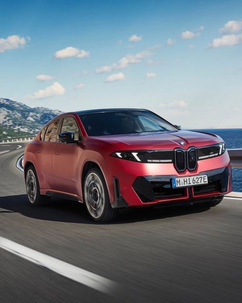 BMW ������������ ���������� ���� iX4