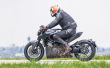 Husqvarna   Kawasaki