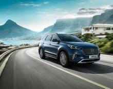  Hyundai Grand Santa Fe         - Hyundai