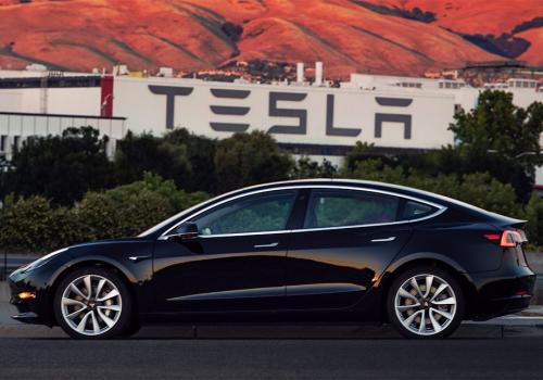  - GM ,  Tesla    2019  - Tesla