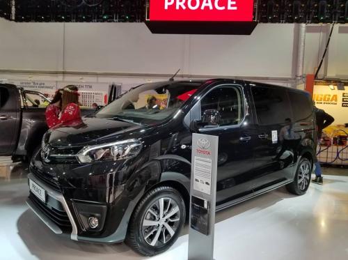Toyota     VW Transporter