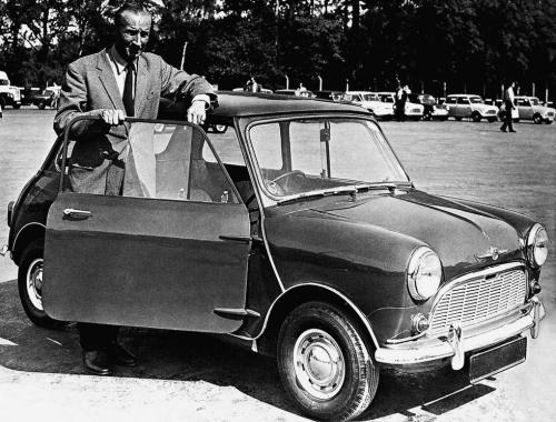 Mini: Cамые интересные факты из биографии легендарного автомобиля