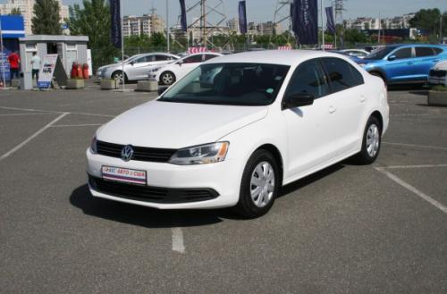 Volkswagen Jetta        76    - 