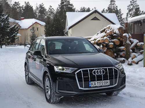     SUV.    Audi Q7