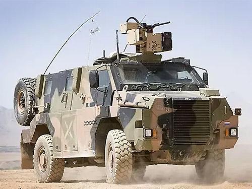 Австралія відправила в Україну нову партію бронемашин Bushmaster - Bushmaster