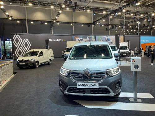 Renault продемонструвала повну готовність до електрофікації комерційних перевезень