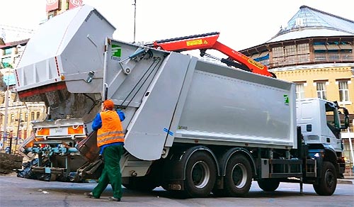     -:      IVECO Trakker