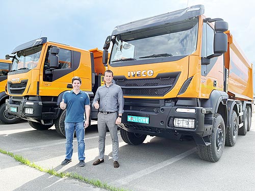         IVECO TRAKKER 8x4   CANTONI - IVECO