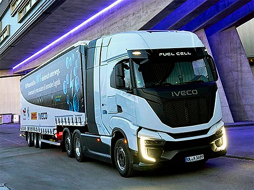 BMW     IVECO S-eWay Fuel-Cell - BMW