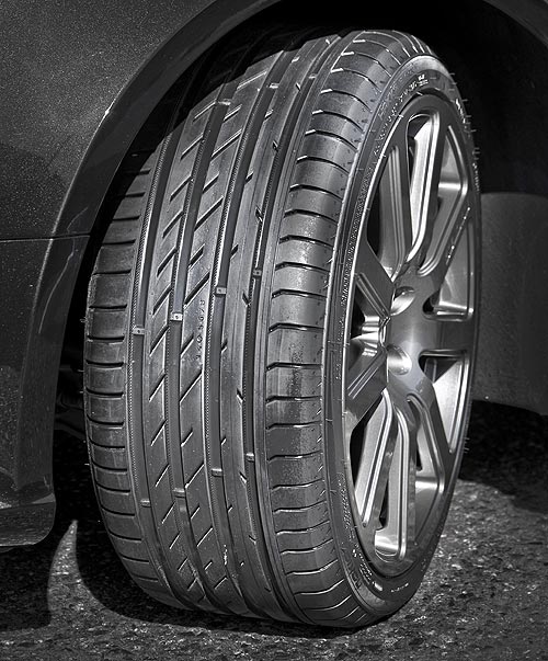     Nokian Hakka Black