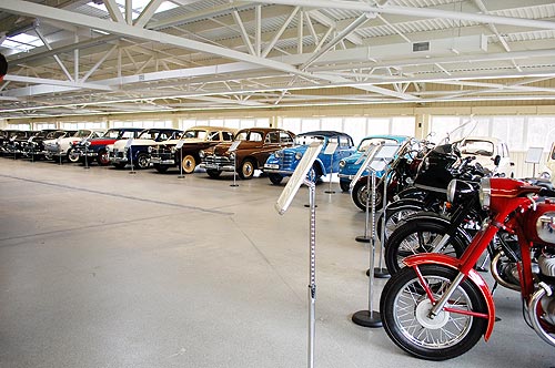 Почему Янукович начал коллекционировать авто у себя в гараже
