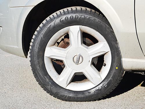      Goodyear UltraGrip9.  