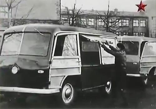Серийное производство электромобилей в Украине началось еще 64 года назад. Уникальные фото
