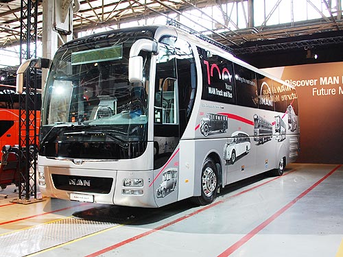    MAN  Neoplan.   