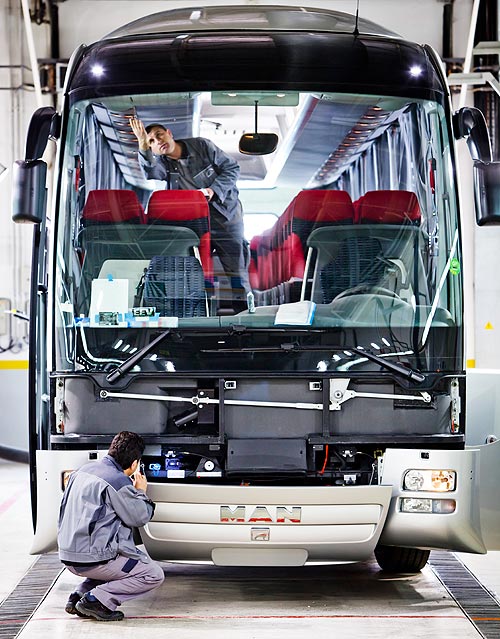    MAN  Neoplan.   