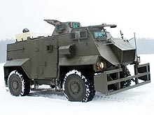    .    Saxon AT-105