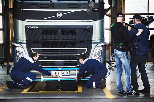Volvo Trucks  -,       