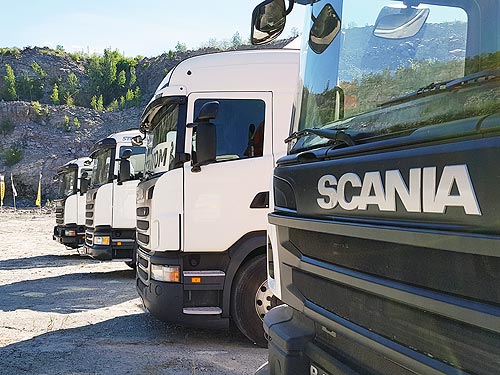      Scania. -    - Scania