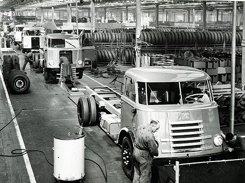 DAF исполнилось 90 лет: Путь от мастерской до мирового производителя - DAF