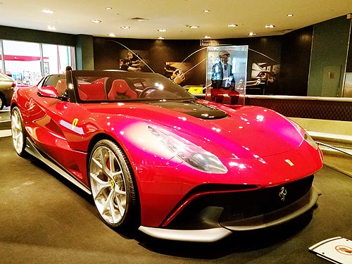 Храм скорости: Зачем нужно сходить в Ferrari World Park - Ferrari