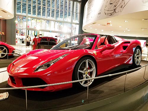  :     Ferrari World Park - Ferrari