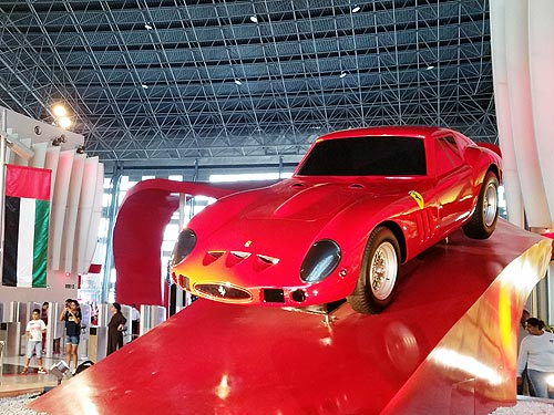  :     Ferrari World Park - Ferrari