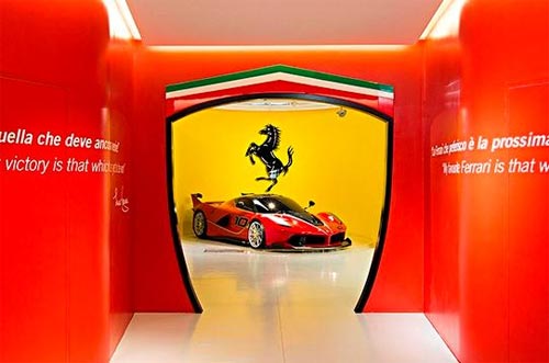     Ferrari.   - Ferrari