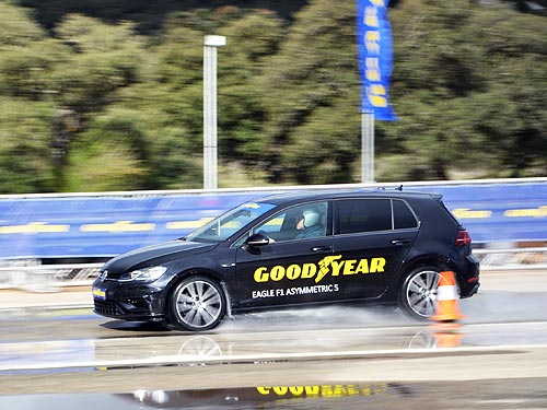 На каких шинах должны ездить Ferrari и Porsche. Тест высокоскоростных шин Goodyear - Goodyear