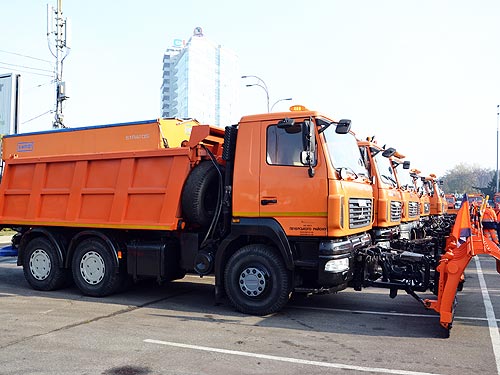 «Киевавтодор» показал, с помощью какой техники будет чистить город зимой - автодор