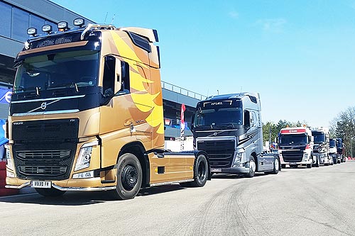     Volvo Trucks  Renault Trucks - Volvo